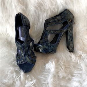 Blue/ green snakeskin chunk heel
